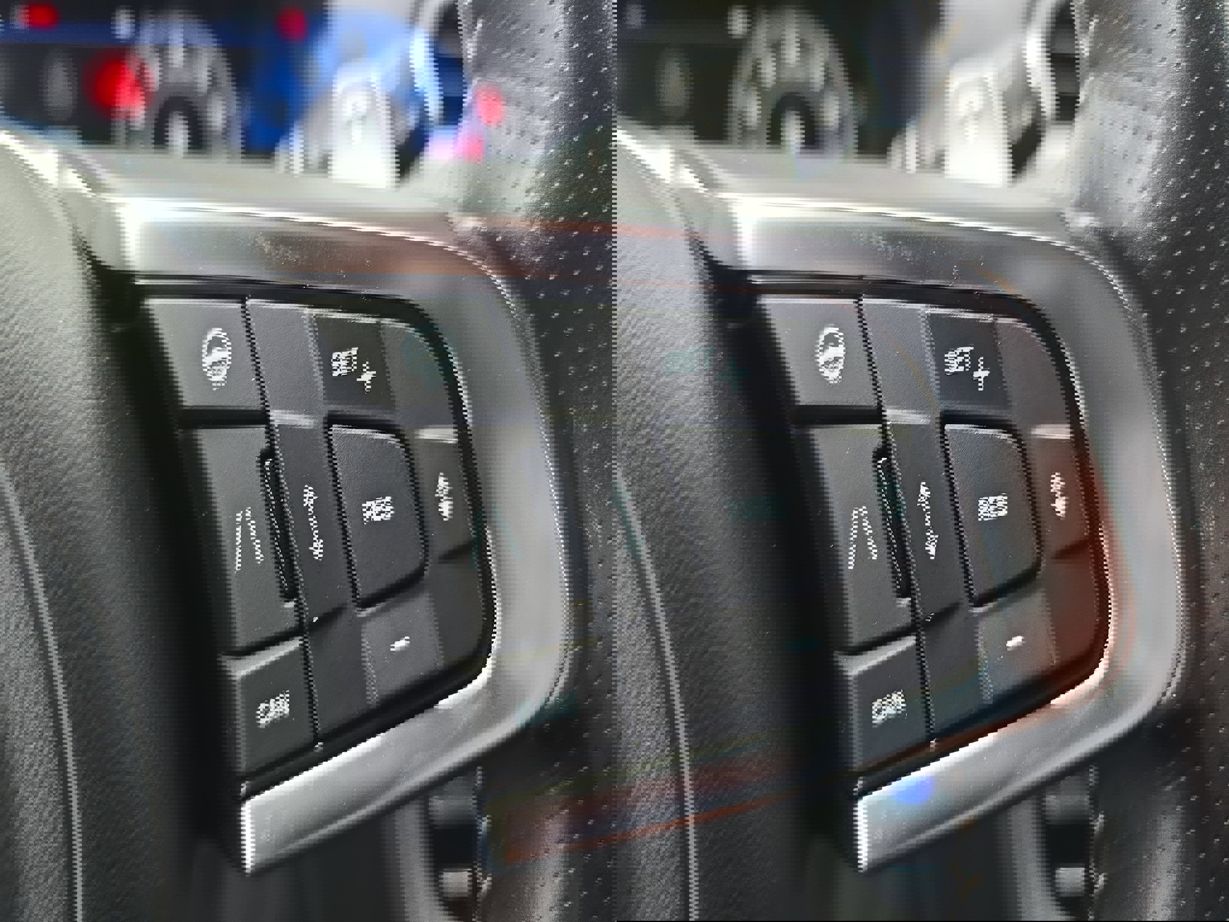 Used 2020 Jaguar F-PACE SVR image 18