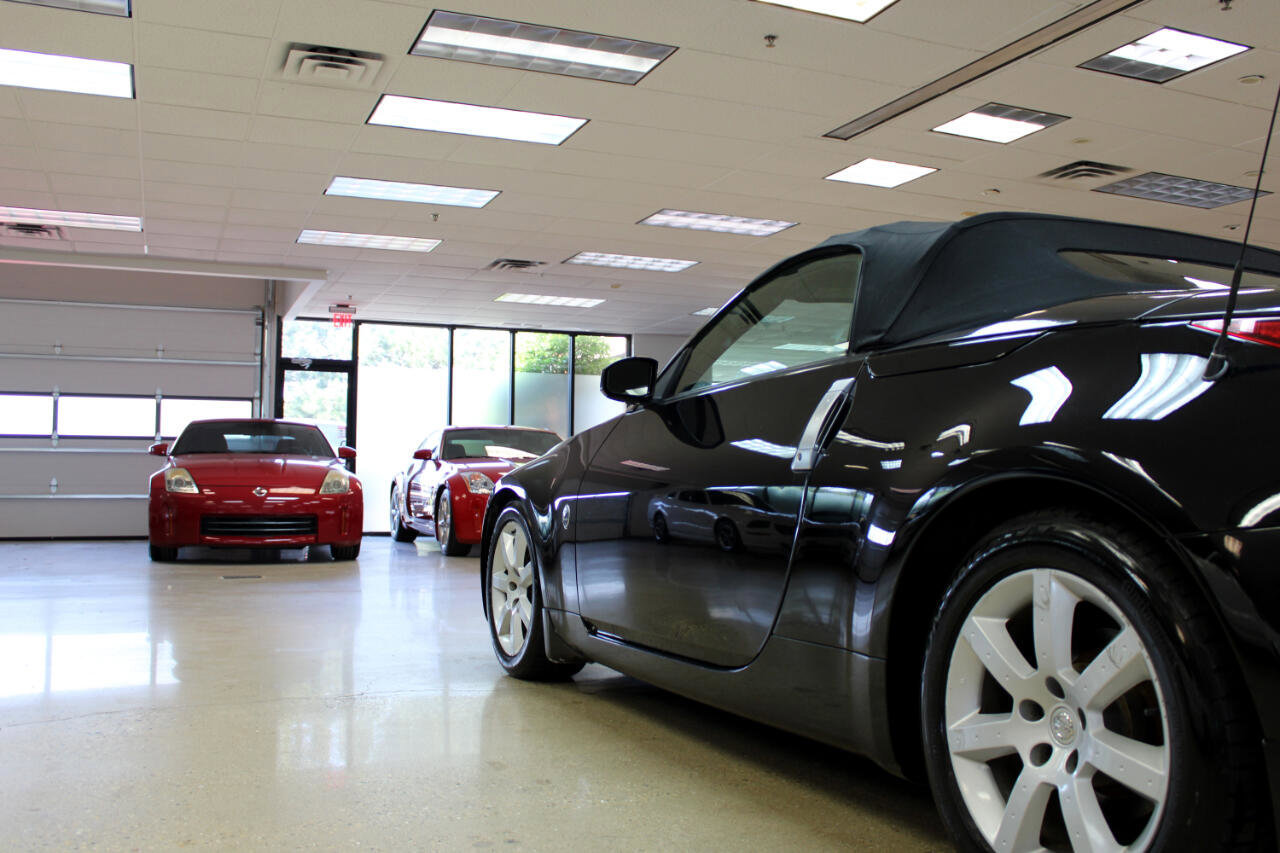 Used 2004 Nissan 350Z Touring image 18