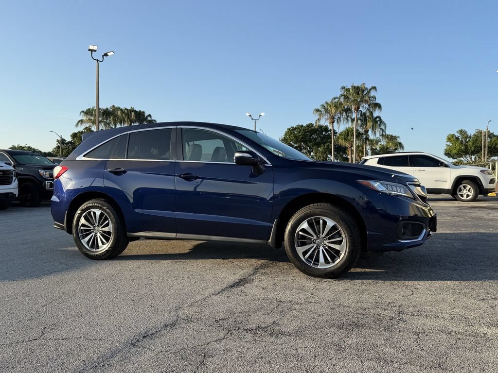 Used 2017 Acura RDX AWD w/ Advance Package image 2