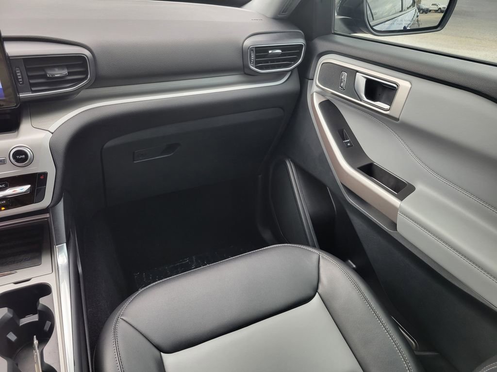 Certified 2023 Ford Explorer XLT w/ Equipment Group 202A image 21
