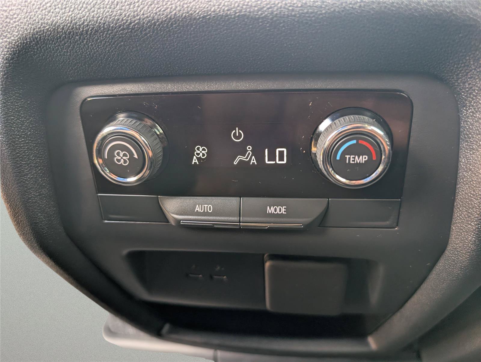 New 2026 Chevrolet Traverse Z71 w/ Enhanced Driving Package AWD/4WD image 22