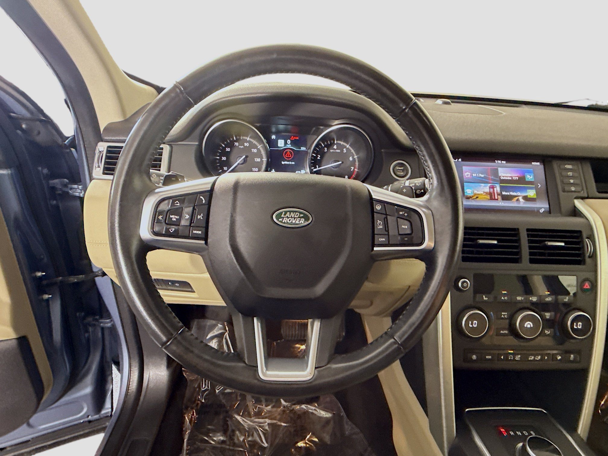 Used 2019 Land Rover Discovery Sport HSE AWD/4WD image 13