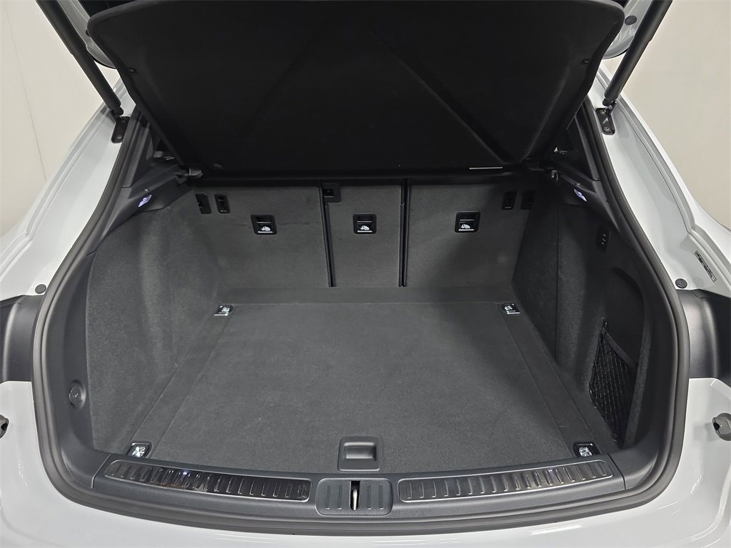 Used 2025 Porsche Macan GTS image 25