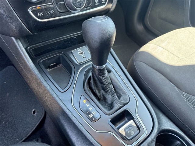 Used 2019 Jeep Cherokee Latitude w/ Popular Appearance Group image 26