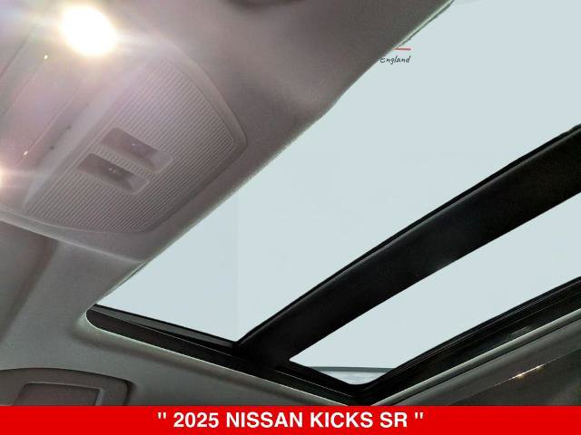Certified 2025 Nissan Kicks SR w/ SR Premium Package AWD/4WD image 28