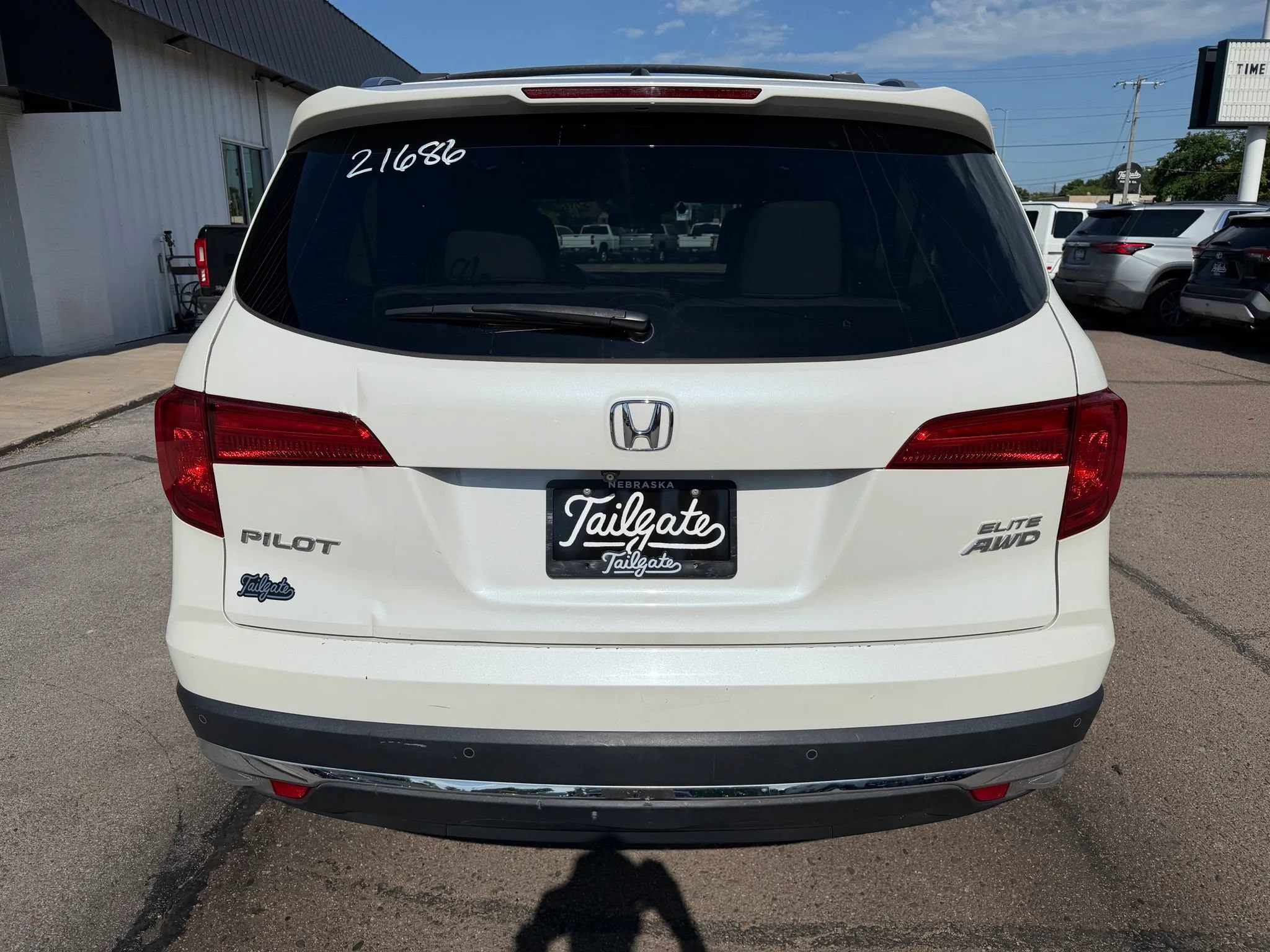 Used 2017 Honda Pilot Elite image 6