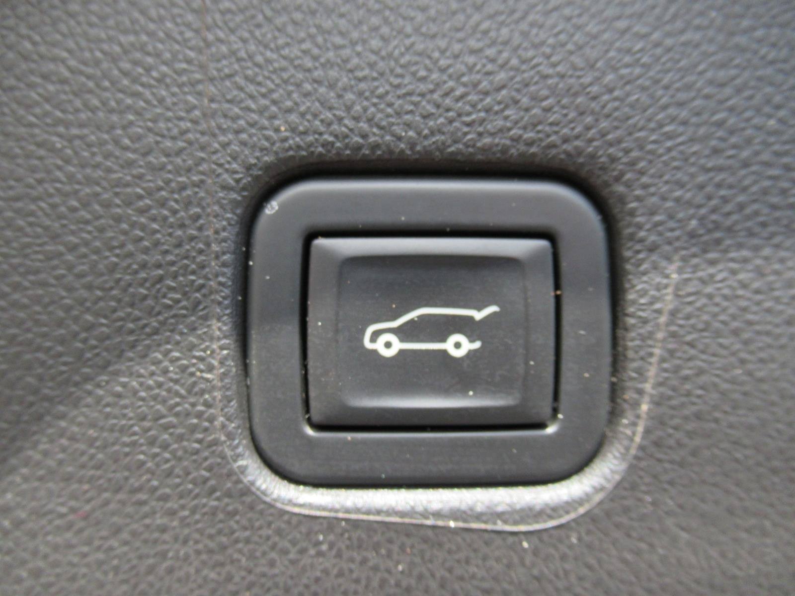 Used 2022 Chevrolet Blazer RS w/ Enhanced Convenience Package FWD image 42