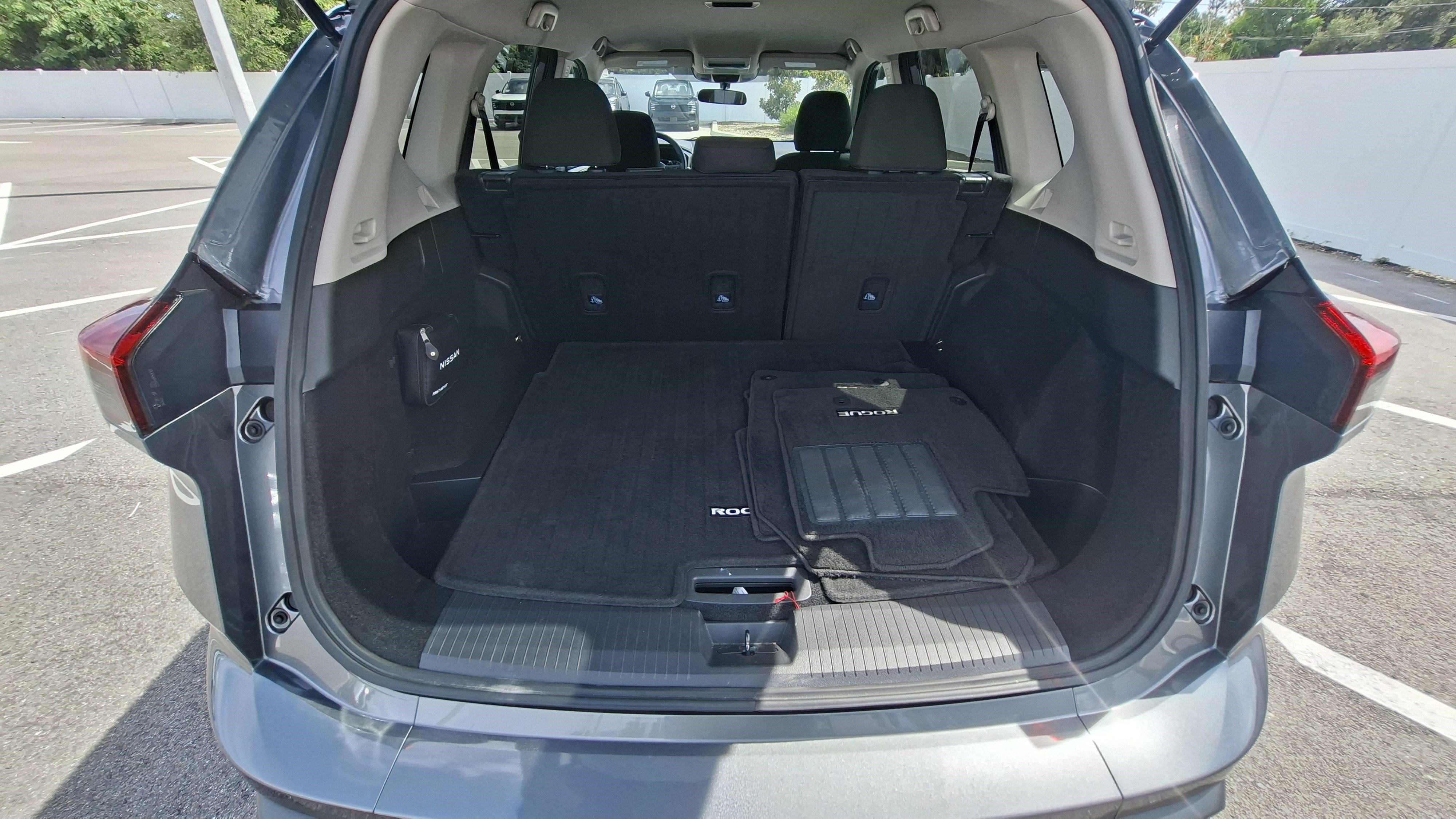 Certified 2025 Nissan Rogue S FWD image 21