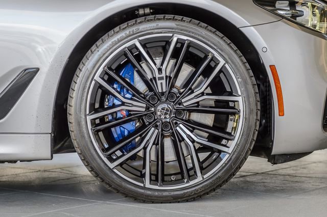 Used 2018 BMW 540i w/ M Sport Package RWD image 16