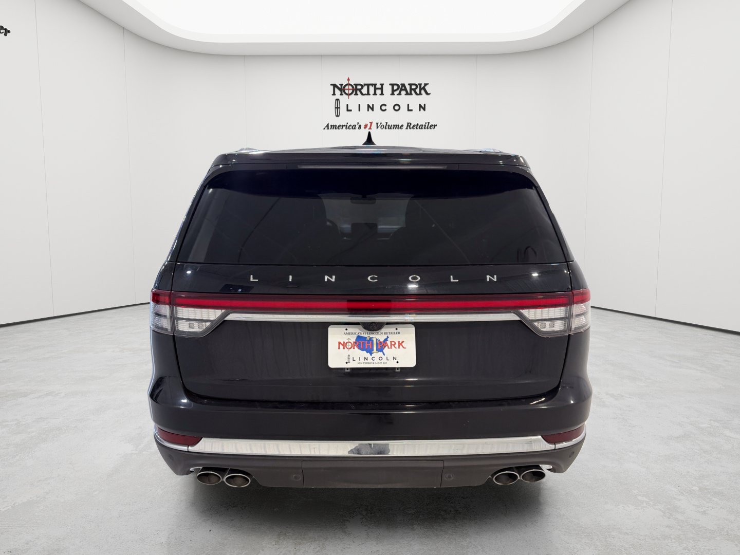 Used 2021 Lincoln Aviator Reserve w/ Equipment Group 201A RWD image 4