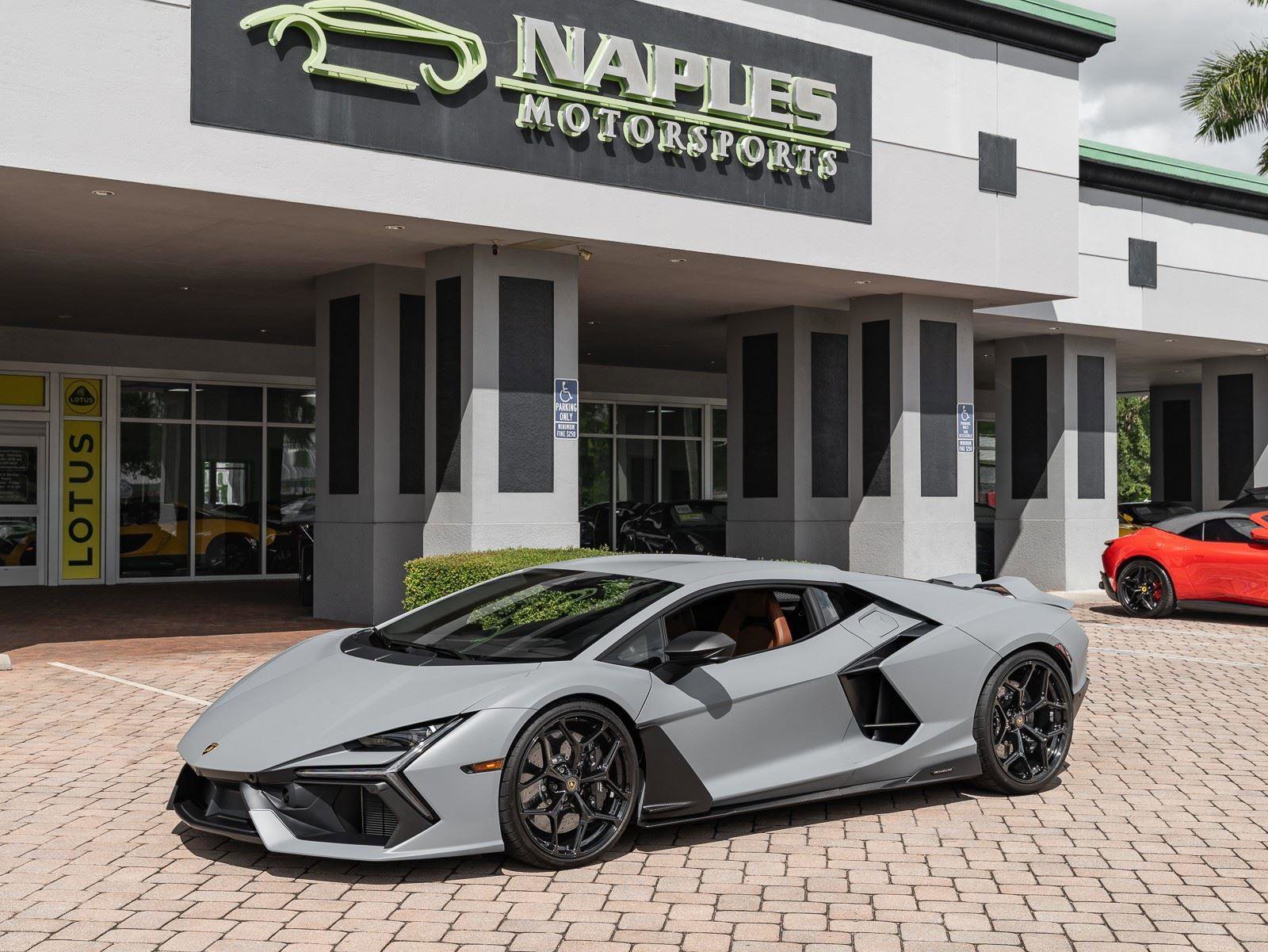 Used 2024 Lamborghini Revuelto image 29