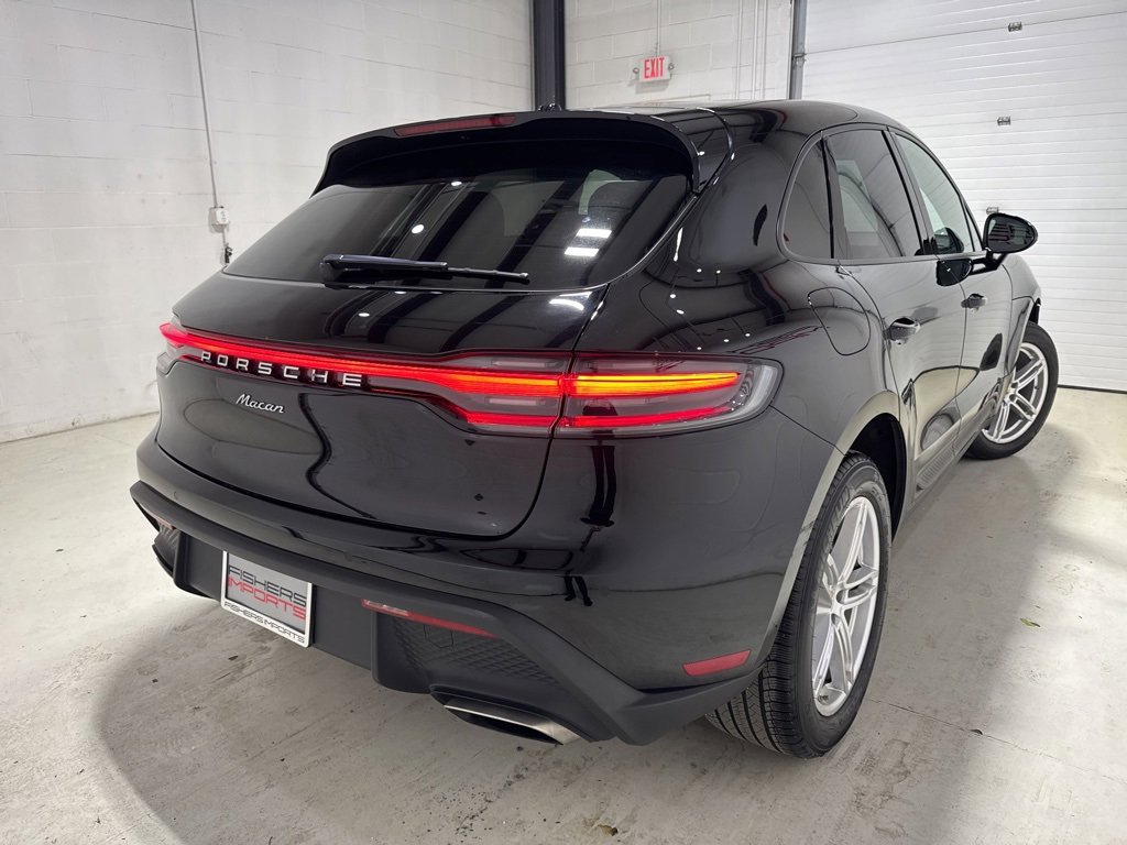 Used 2025 Porsche Macan Turbo image 4