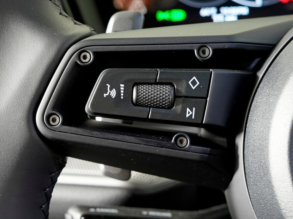 Certified 2026 Porsche Cayenne AWD/4WD image 25