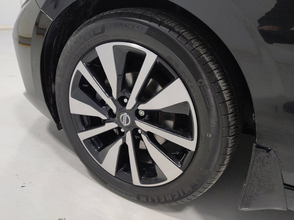 Used 2023 Nissan Sentra SV w/ SV Premium Package image 31