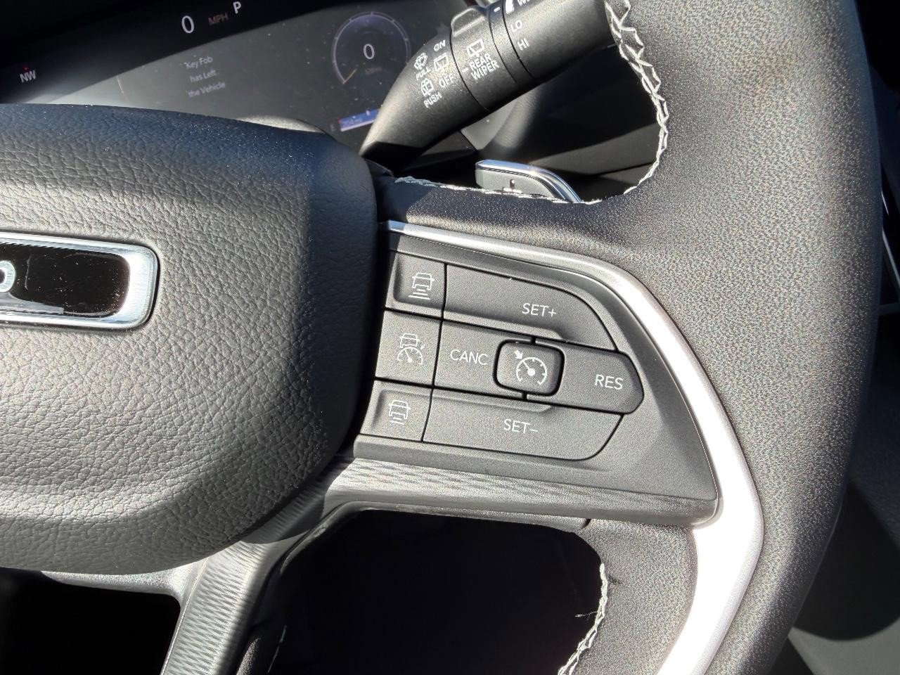 New 2025 Jeep Grand Cherokee Laredo X w/ Luxury Tech Group I image 15