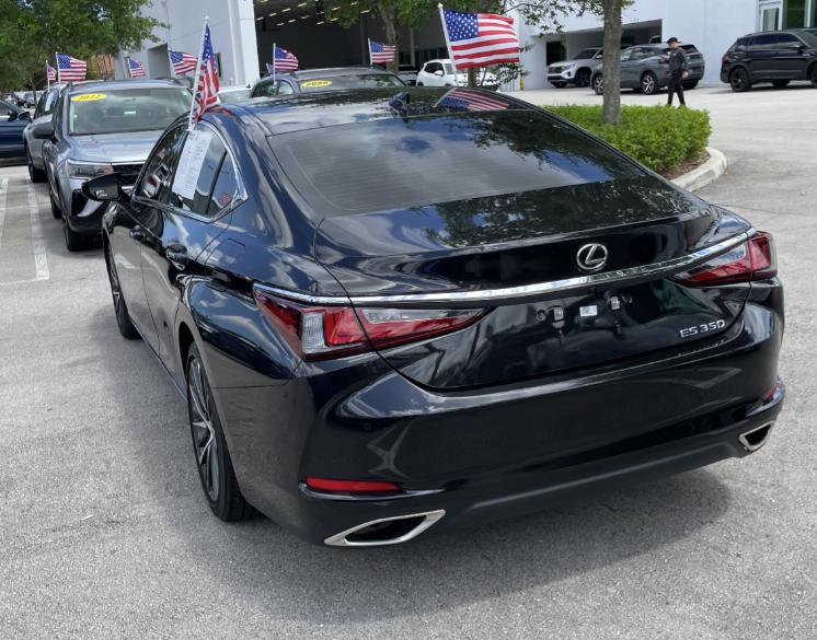 Used 2025 Lexus ES 350 w/ Premium Package FWD image 3