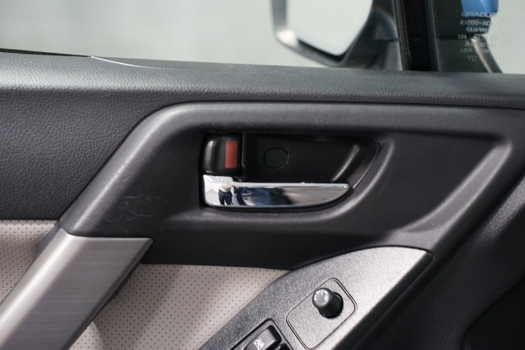 Used 2016 Subaru Forester 2.5i Limited w/ Protection Package #2 image 29