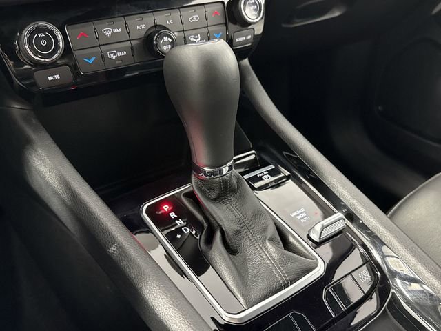 Used 2025 Jeep Compass Limited image 26