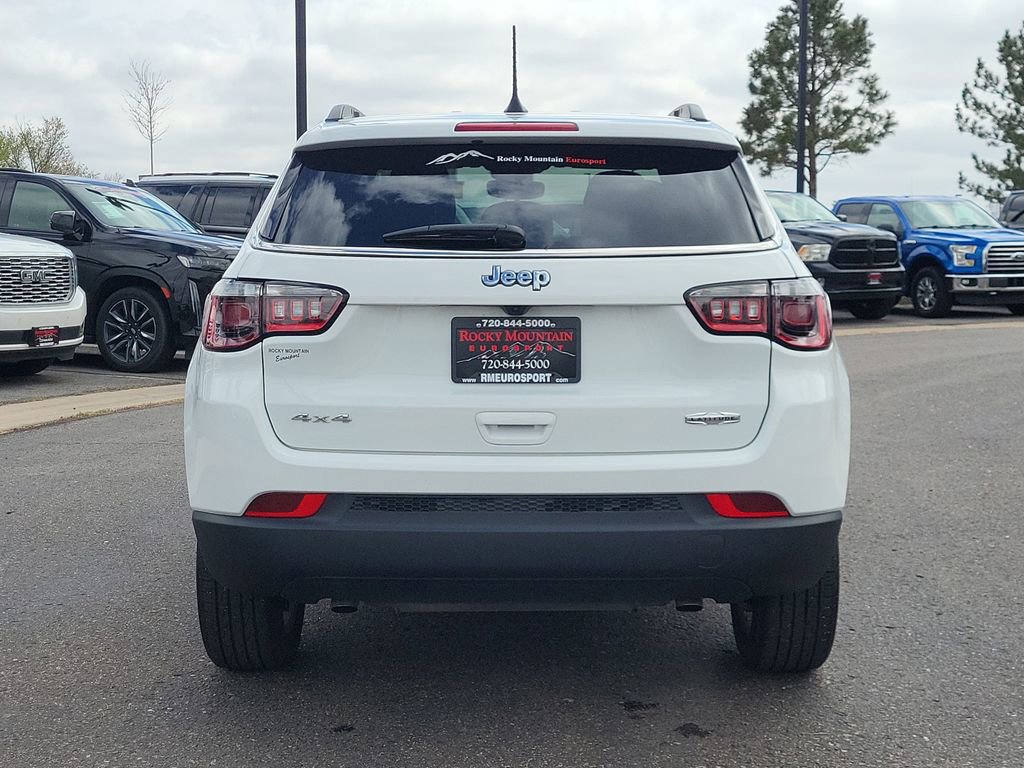 Used 2025 Jeep Compass Latitude AWD/4WD image 5