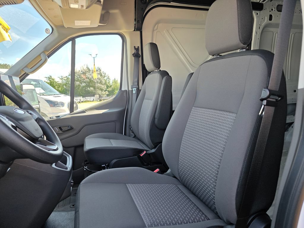 New 2026 Ford Transit 250 148 Medium Roof RWD image 26