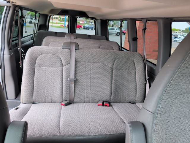Used 2025 Chevrolet Express 3500 LT w/ LT Preferred Equipment Group RWD image 28