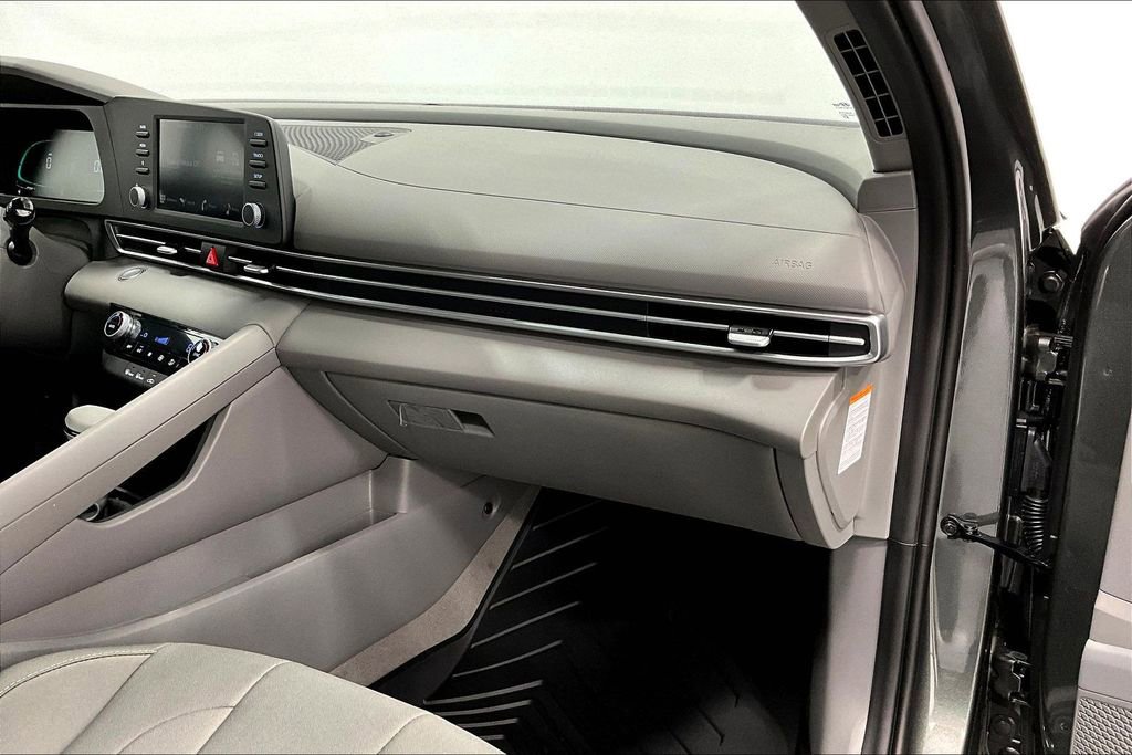 New 2026 Hyundai Elantra Blue FWD image 10