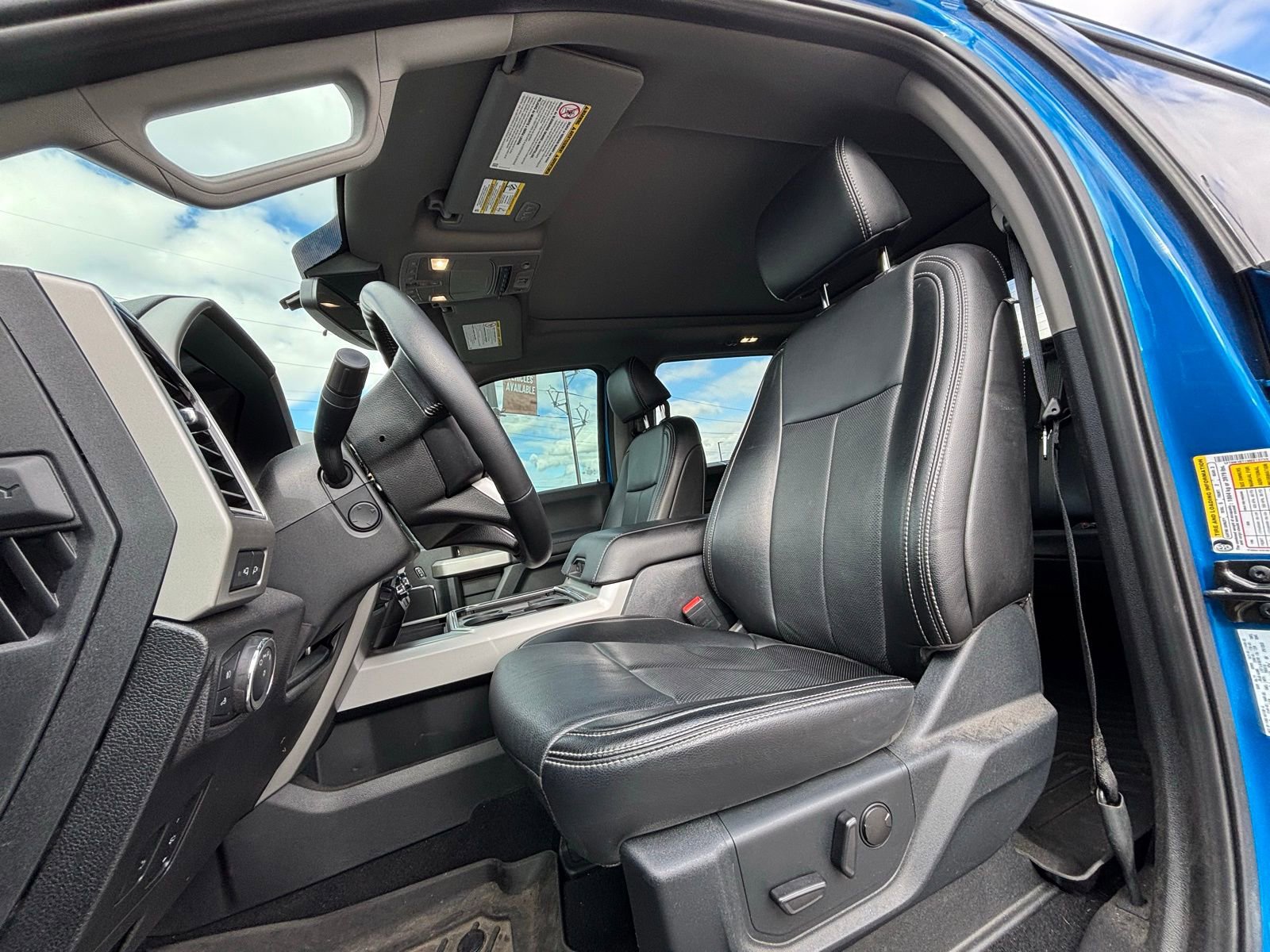 Used 2021 Ford F350 Lariat image 13