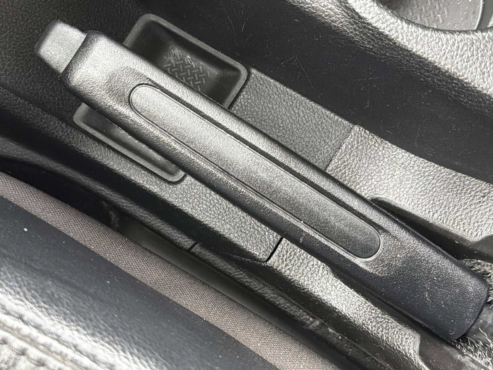 Used 2014 Jeep Wrangler Unlimited Sahara w/ Dual Top Group image 26