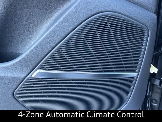 New 2026 Audi Q8 Prestige image 9