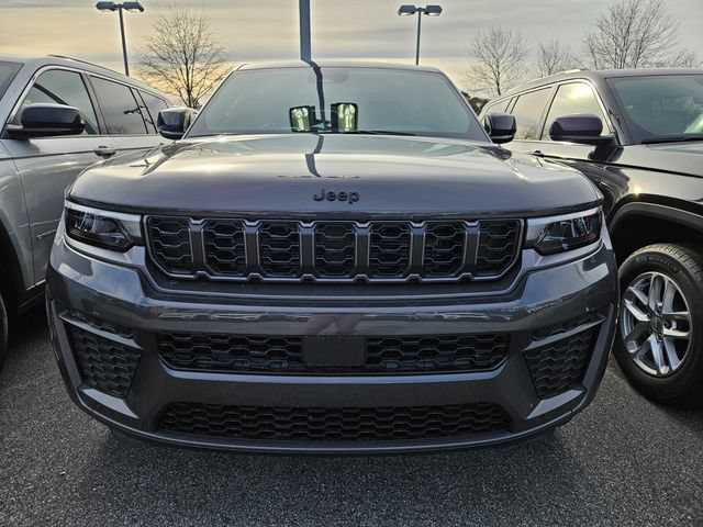 New 2026 Jeep Grand Cherokee Altitude RWD image 2