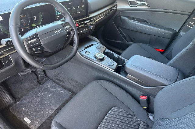 New 2027 Kia Sportage LX FWD image 11