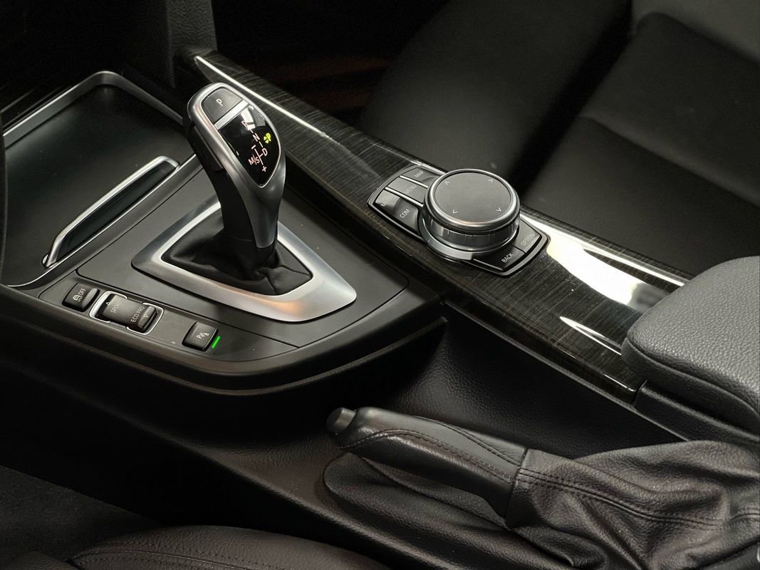 Used 2018 BMW 330i xDrive Wagon image 36