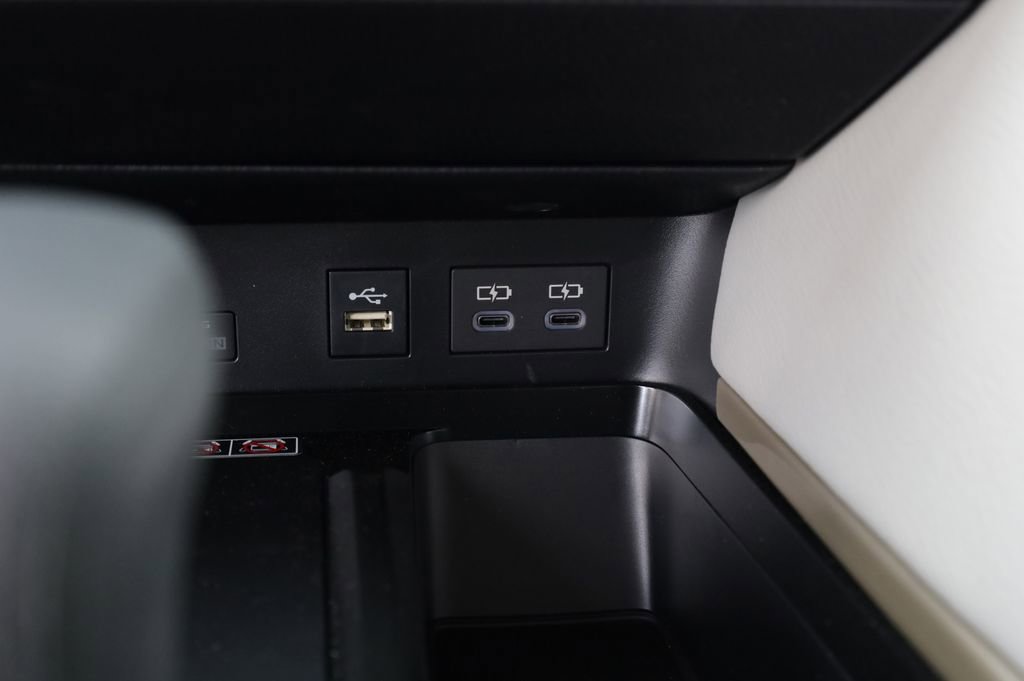 Used 2026 Toyota Camry LE w/ Convenience Package FWD image 13