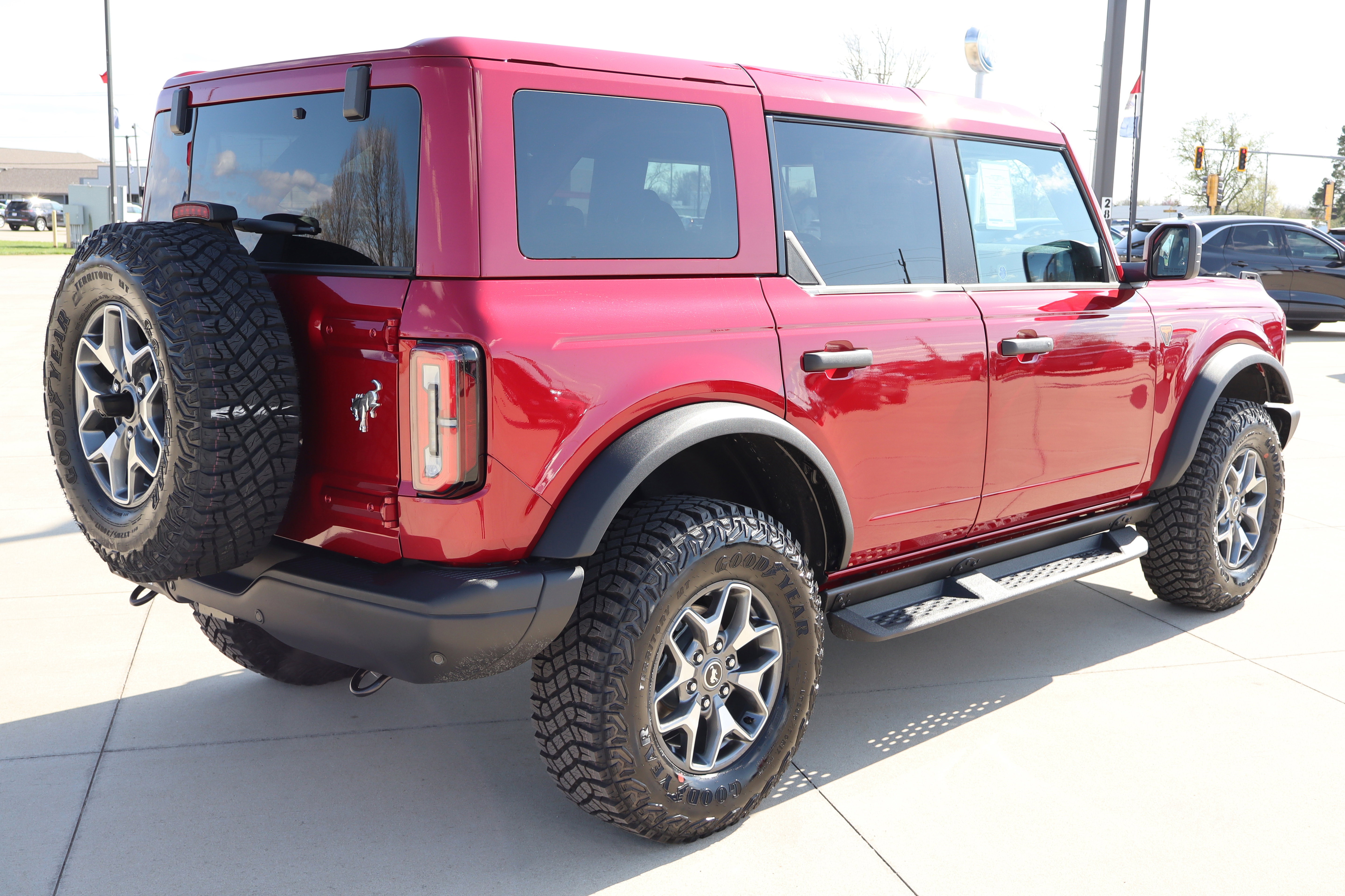 New 2025 Ford Bronco Badlands image 5