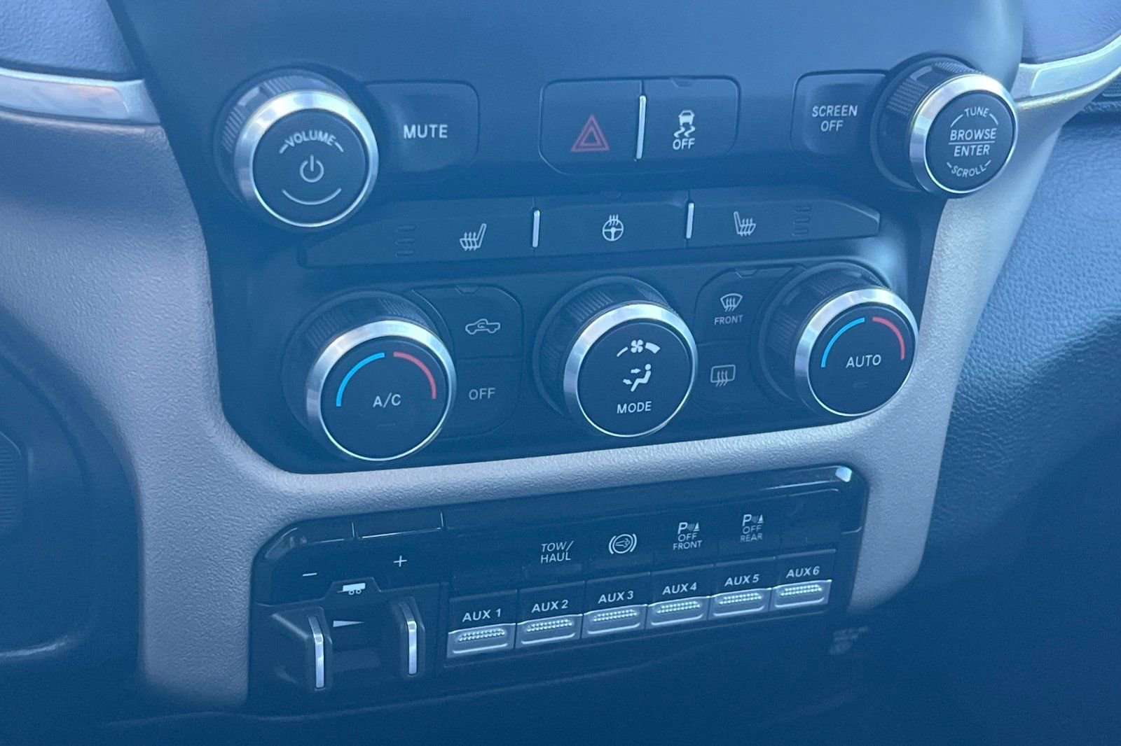 Used 2020 RAM 2500 Laramie image 20