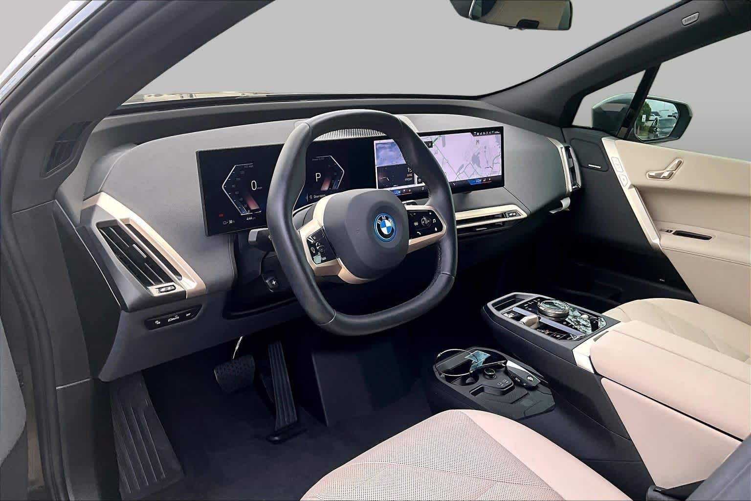 Used 2024 BMW iX xDrive50 w/ Convenience Package AWD/4WD image 17