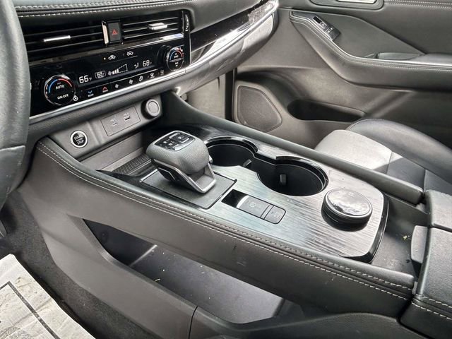 Used 2023 Nissan Rogue SL w/ SL Premium Package image 18