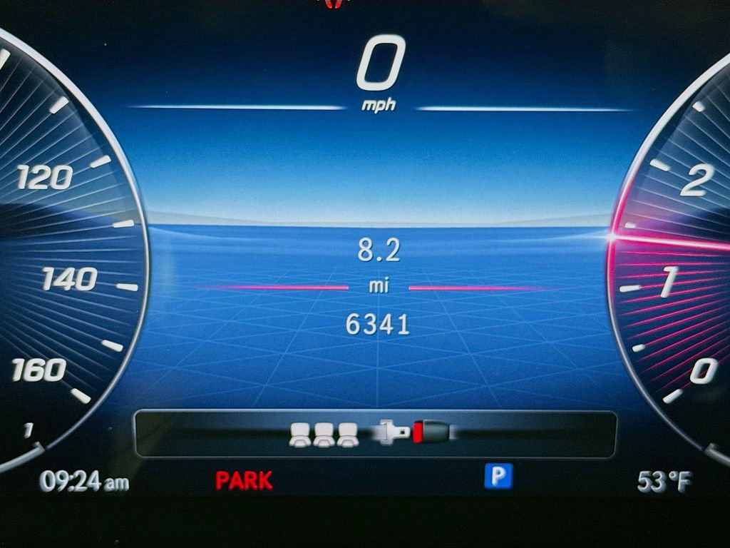 Used 2024 Mercedes-Benz GLC 300 4MATIC w/ AMG Line image 12