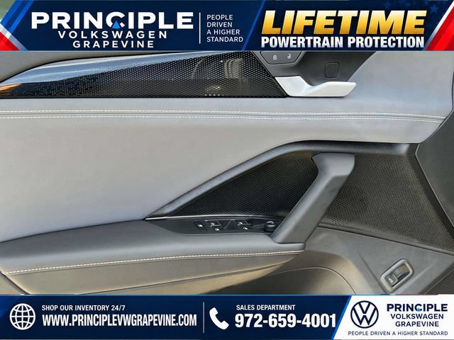 New 2026 Volkswagen Tiguan SE R-Line FWD image 11