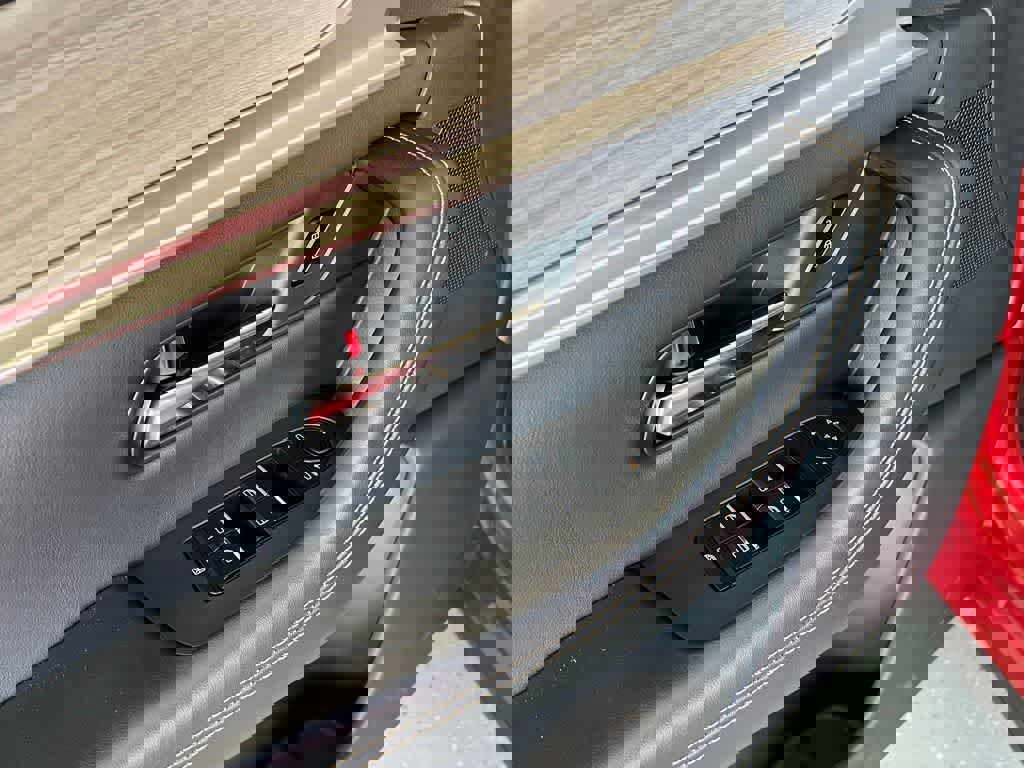 Used 2025 MAZDA CX-90 Plug-In Hybrid w/ Preferred image 13