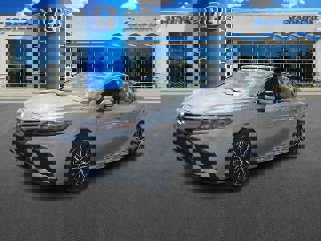 Used 2023 Toyota Camry SE w/ Convenience Package image 1