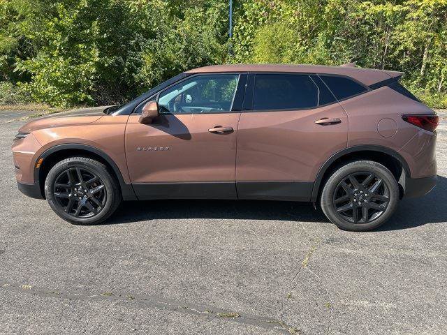 Used 2023 Chevrolet Blazer LT w/ Driver Confidence Package image 8