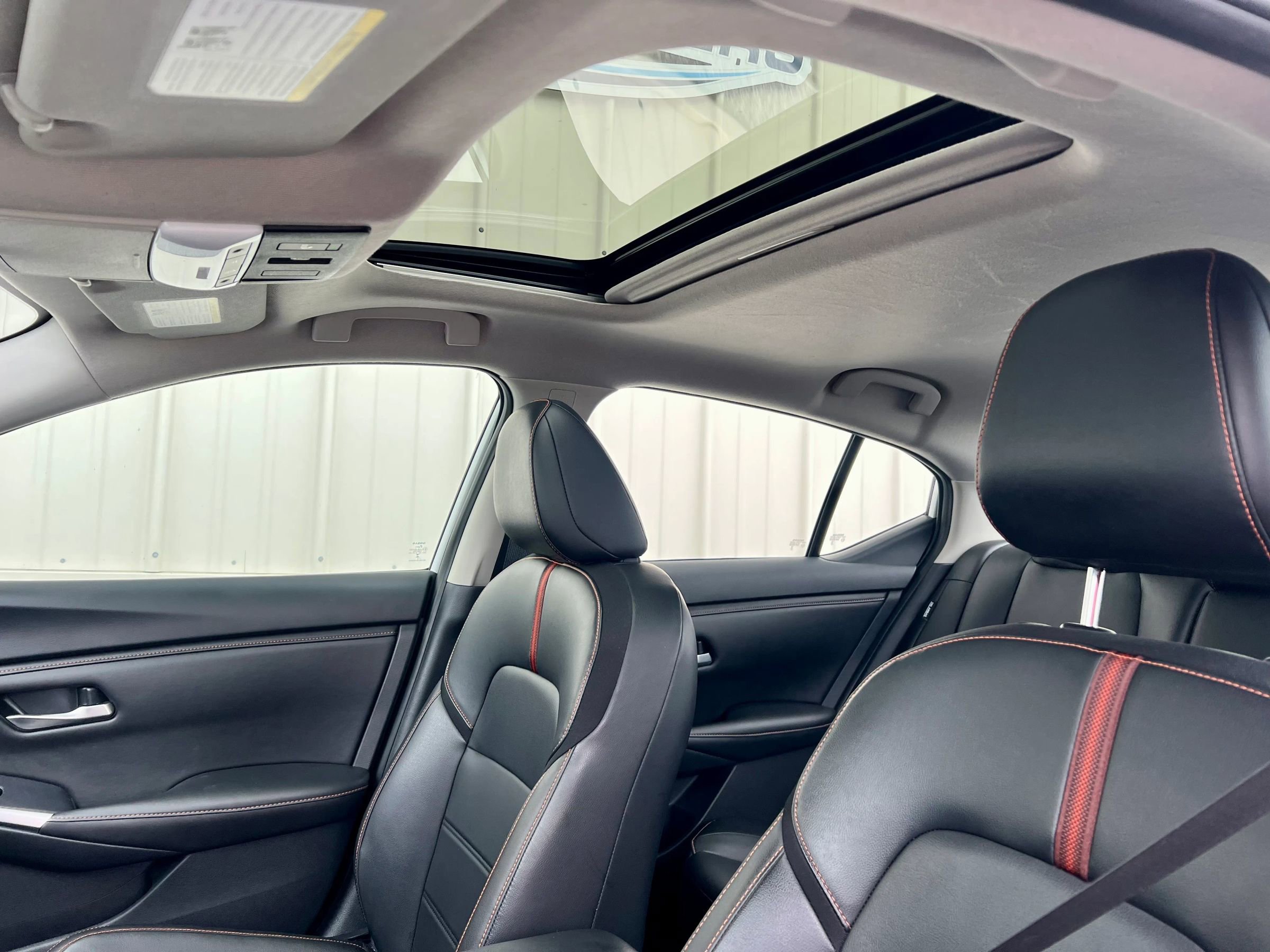 Used 2023 Nissan Sentra SR w/ SR Premium Package image 29