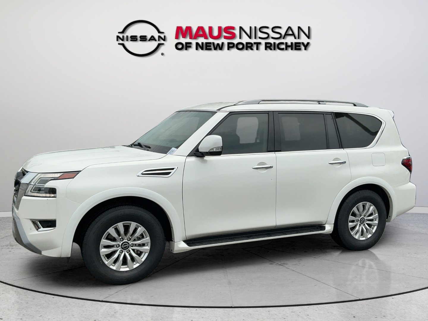 Certified 2023 Nissan Armada SV w/ Cargo Package AWD/4WD image 4