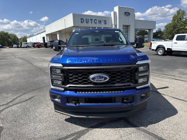 New 2026 Ford F350 4x4 Crew Cab Super Duty image 9