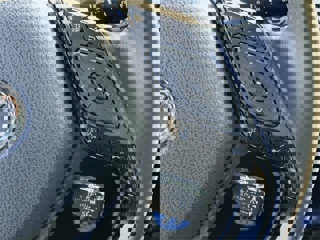 Used 2019 Toyota C-HR Limited image 15