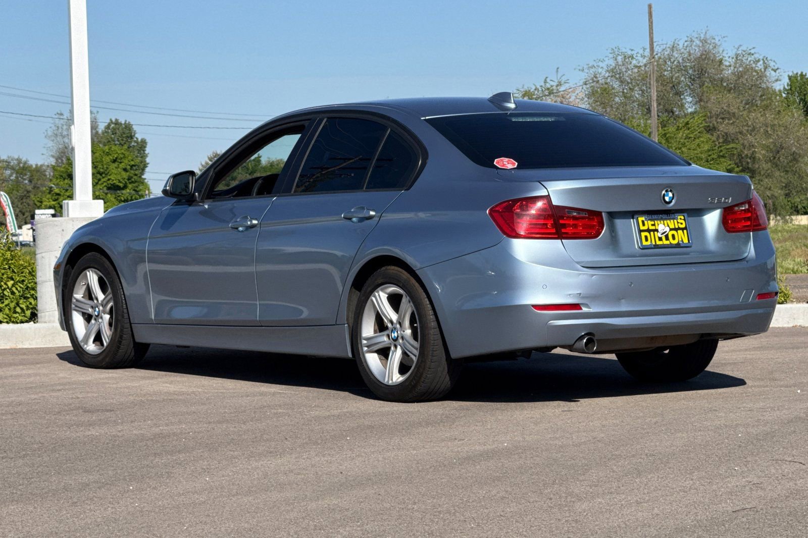 Used 2015 BMW 320i Sedan RWD image 6