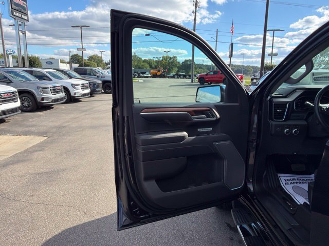 Used 2023 GMC Sierra 1500 Denali AWD/4WD image 14