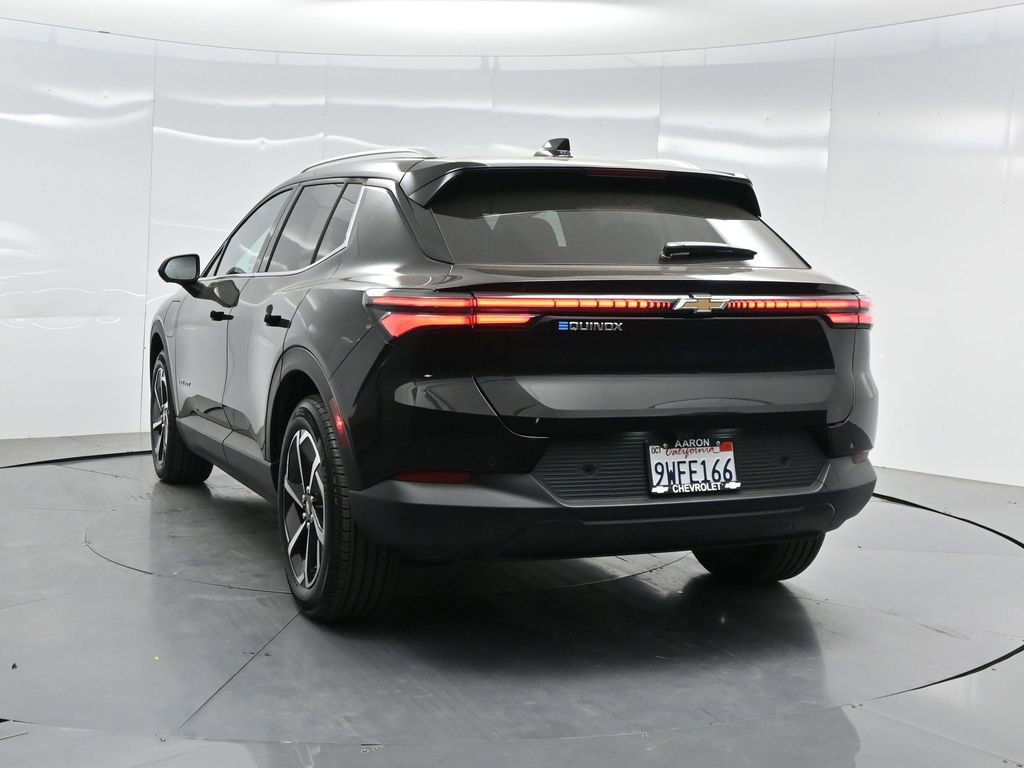 Used 2026 Chevrolet Equinox EV LT FWD image 8