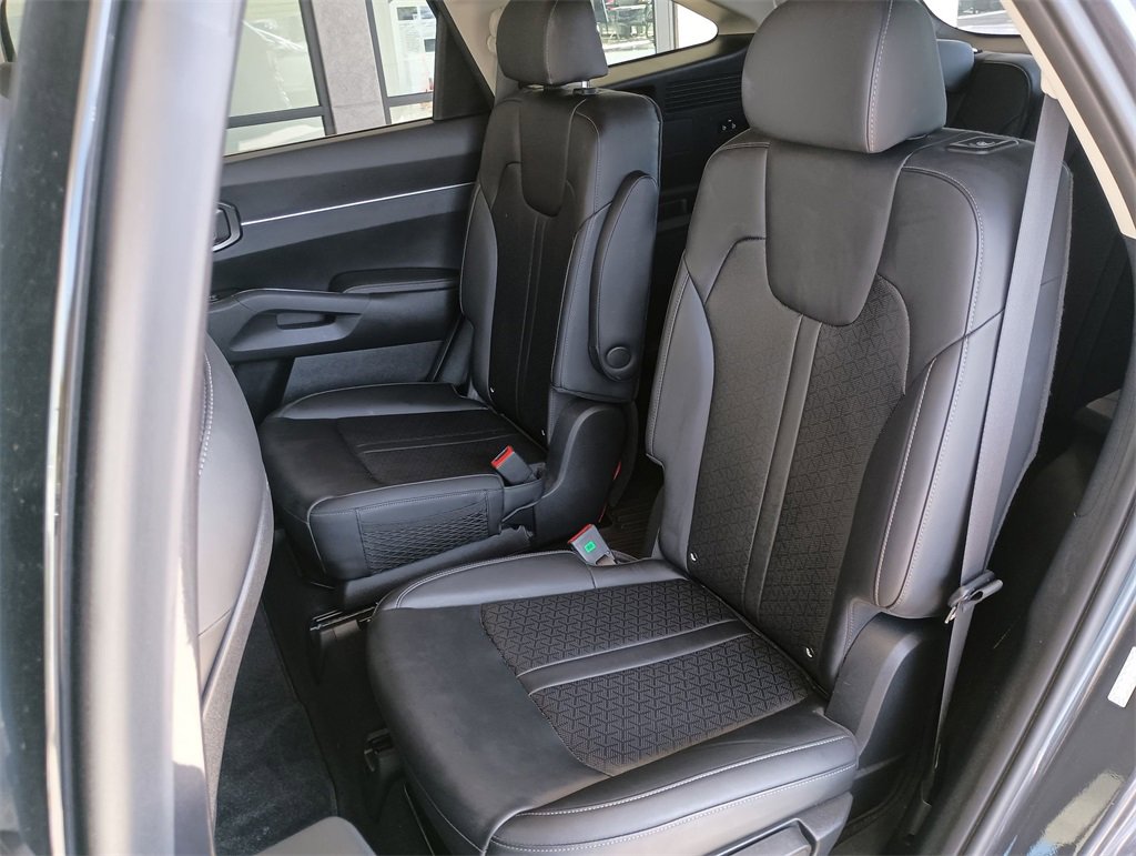 Used 2021 Kia Sorento S image 28